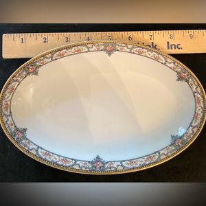 Theodore Haviland Limoges 9”x1”x5.75” Relish plate. Troy (France) collection.